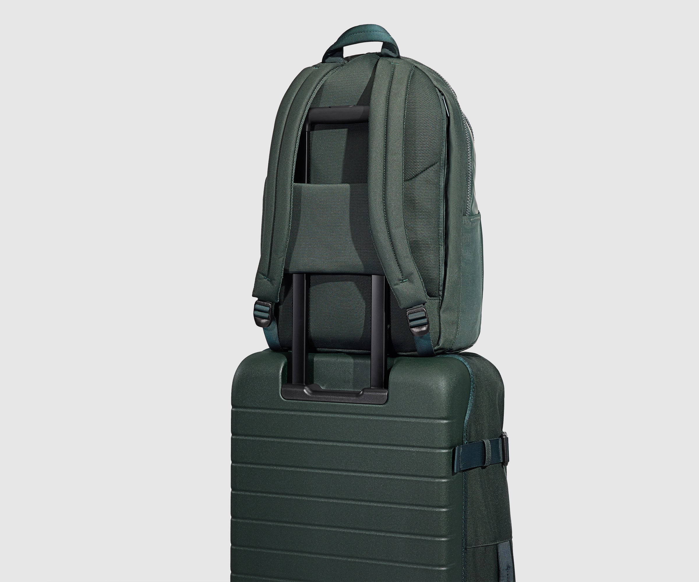 Active Backpack 26L in Forest Green - Image 8