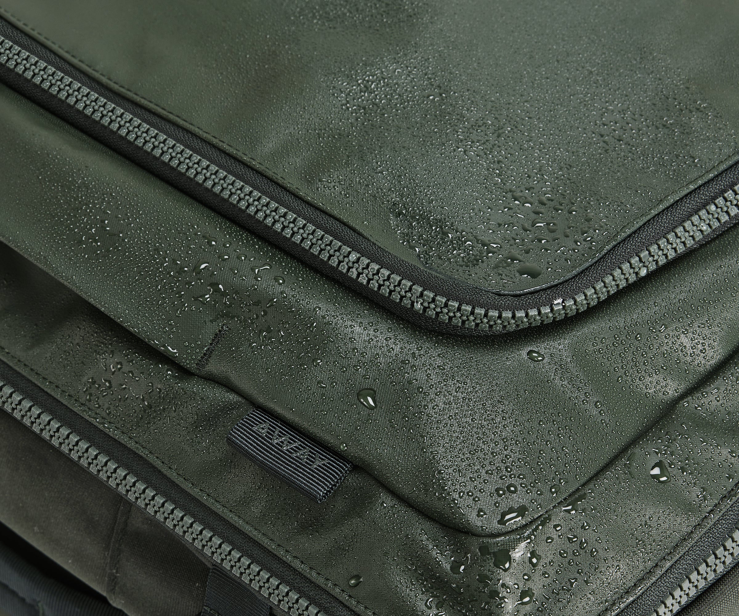 Active Convertible Backpack 45L in Forest Green - Image 4
