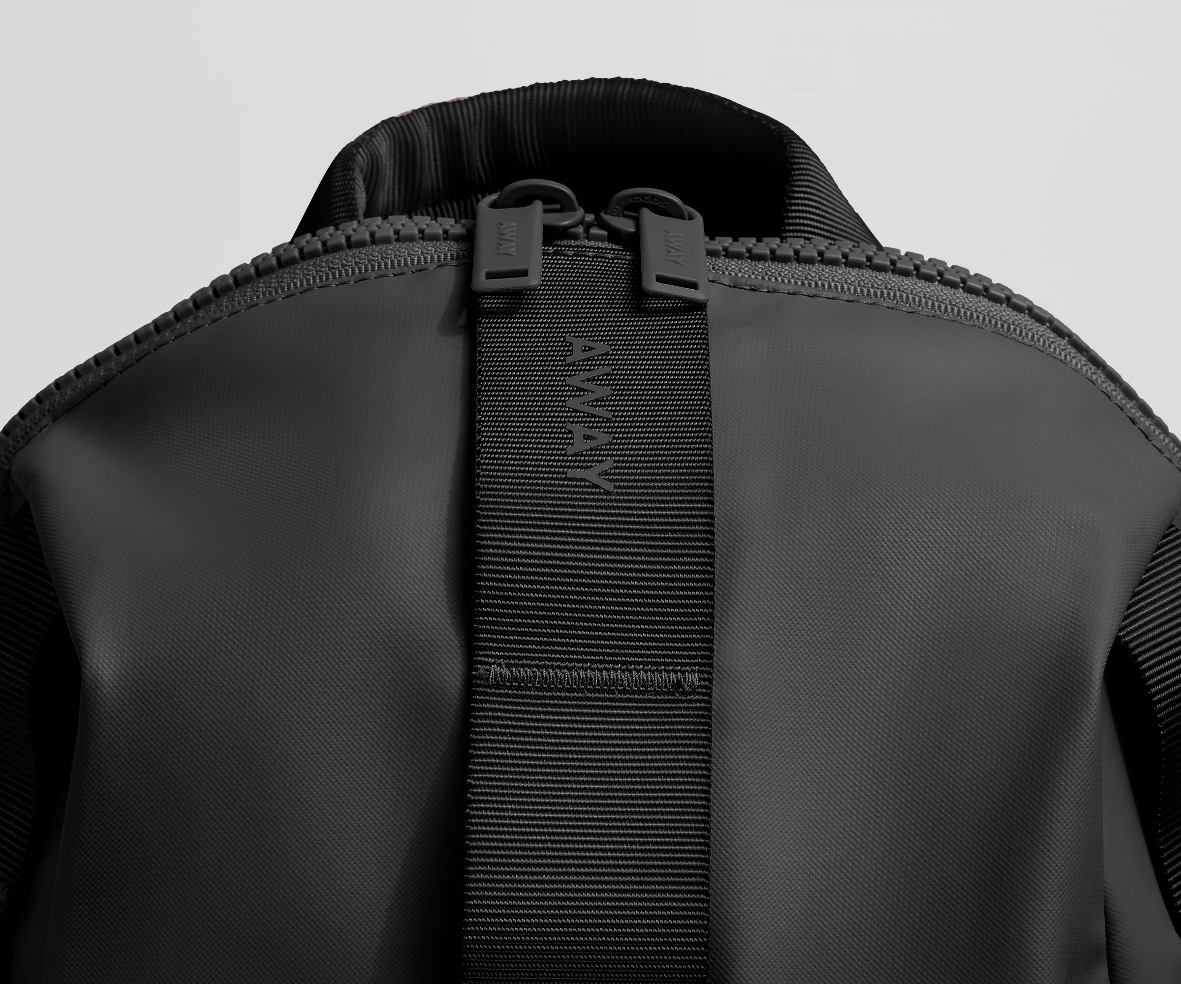 Active Daypack 20L in Jet Black - Image 5