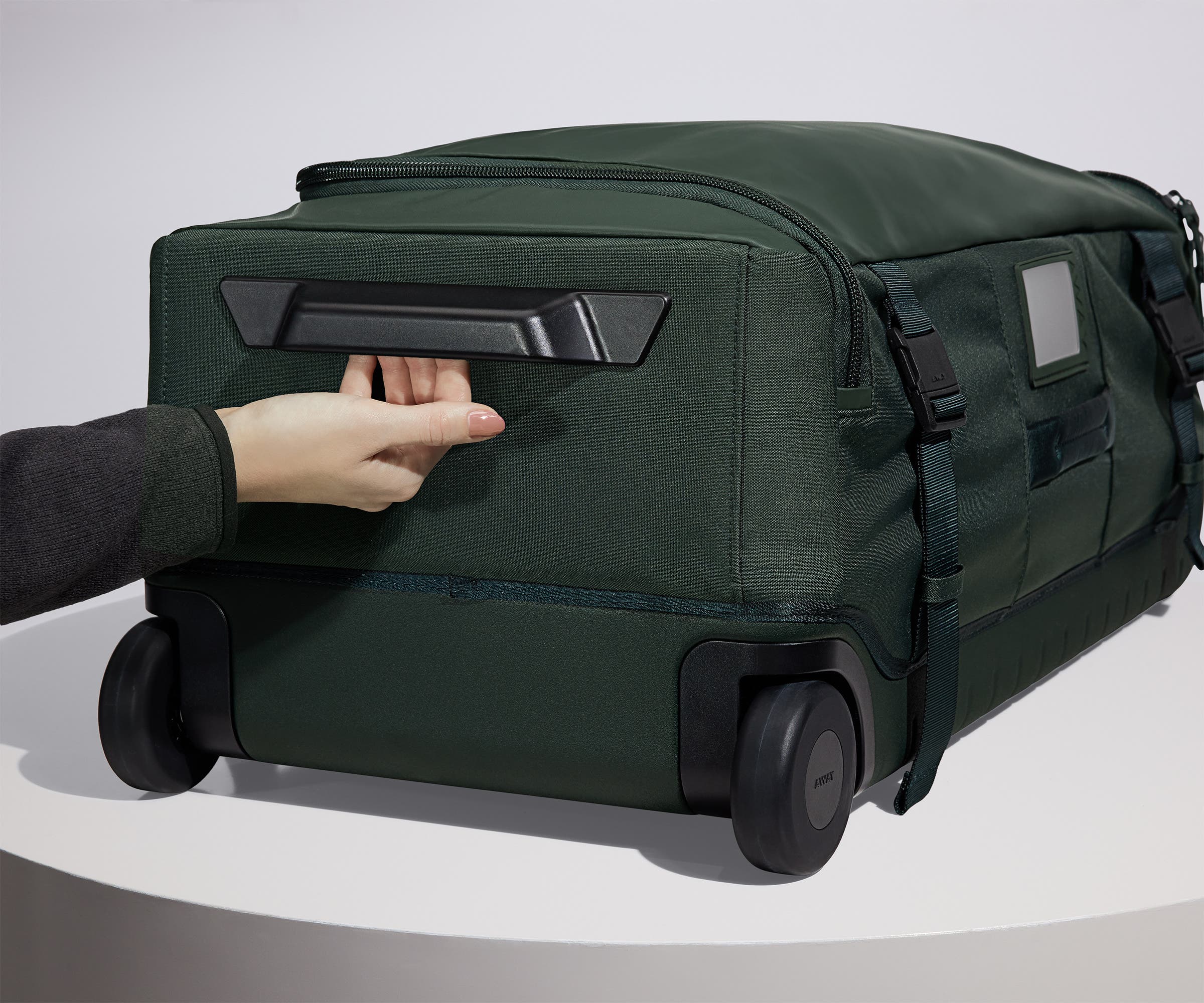 Active Rolling Duffle 85L in Forest Green - Image 9