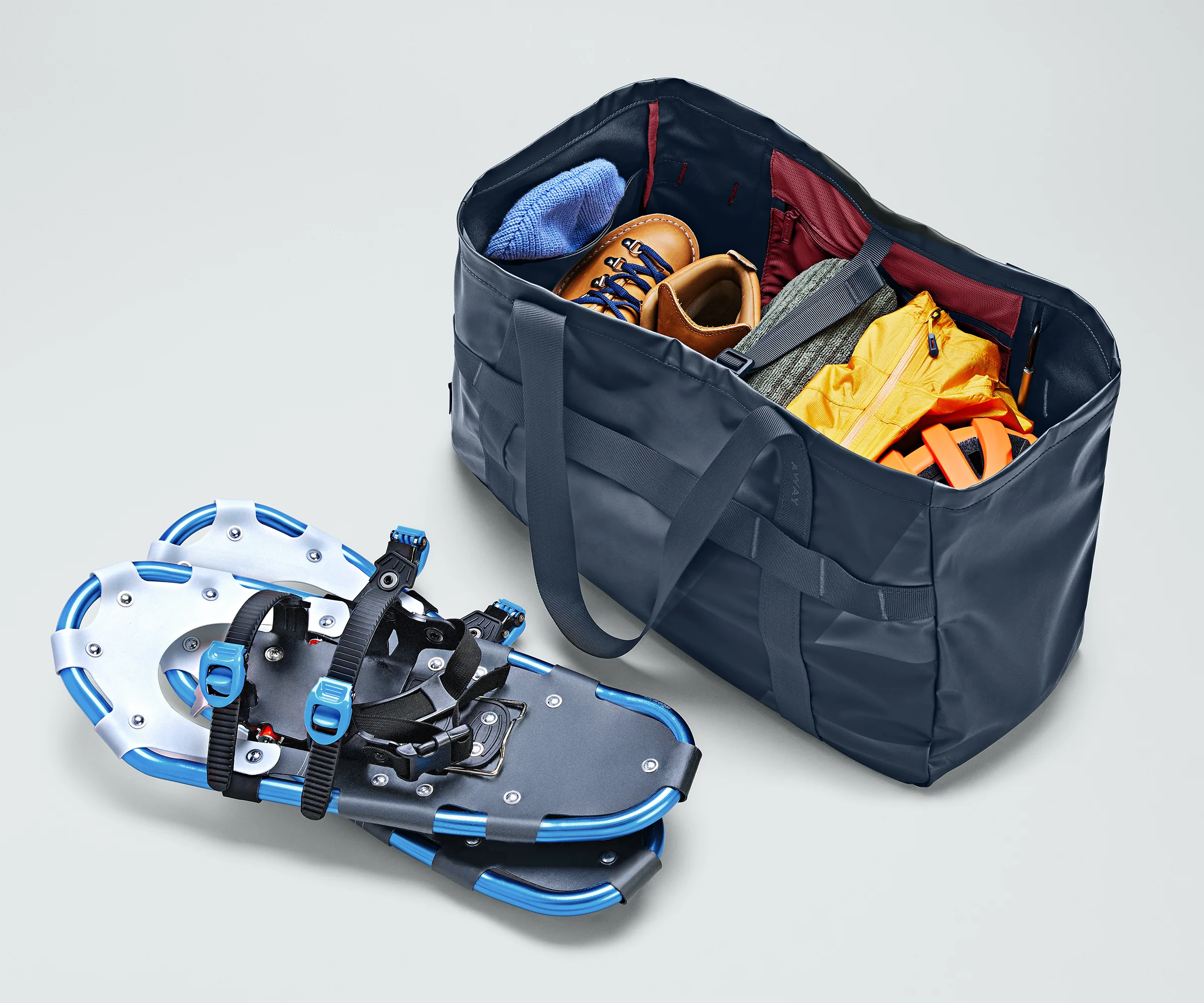 Active Tote 45L in Navy Blue - Image 3