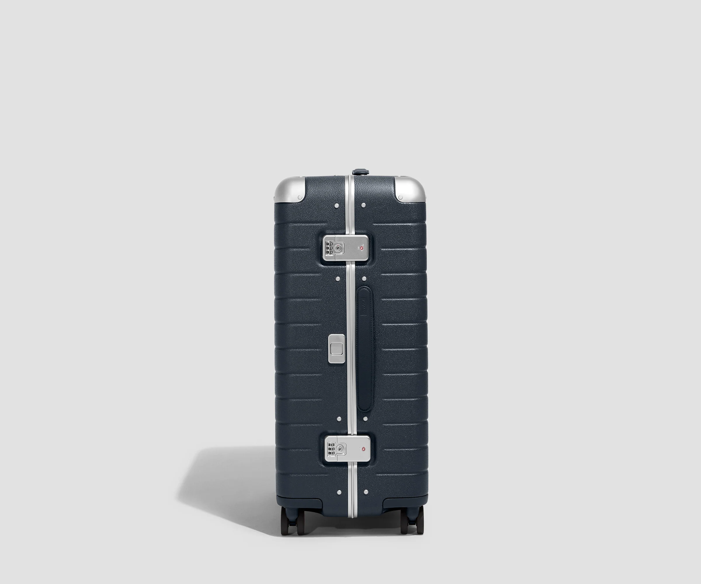 The Aluminum Edge Medium in Navy Blue - Image 3