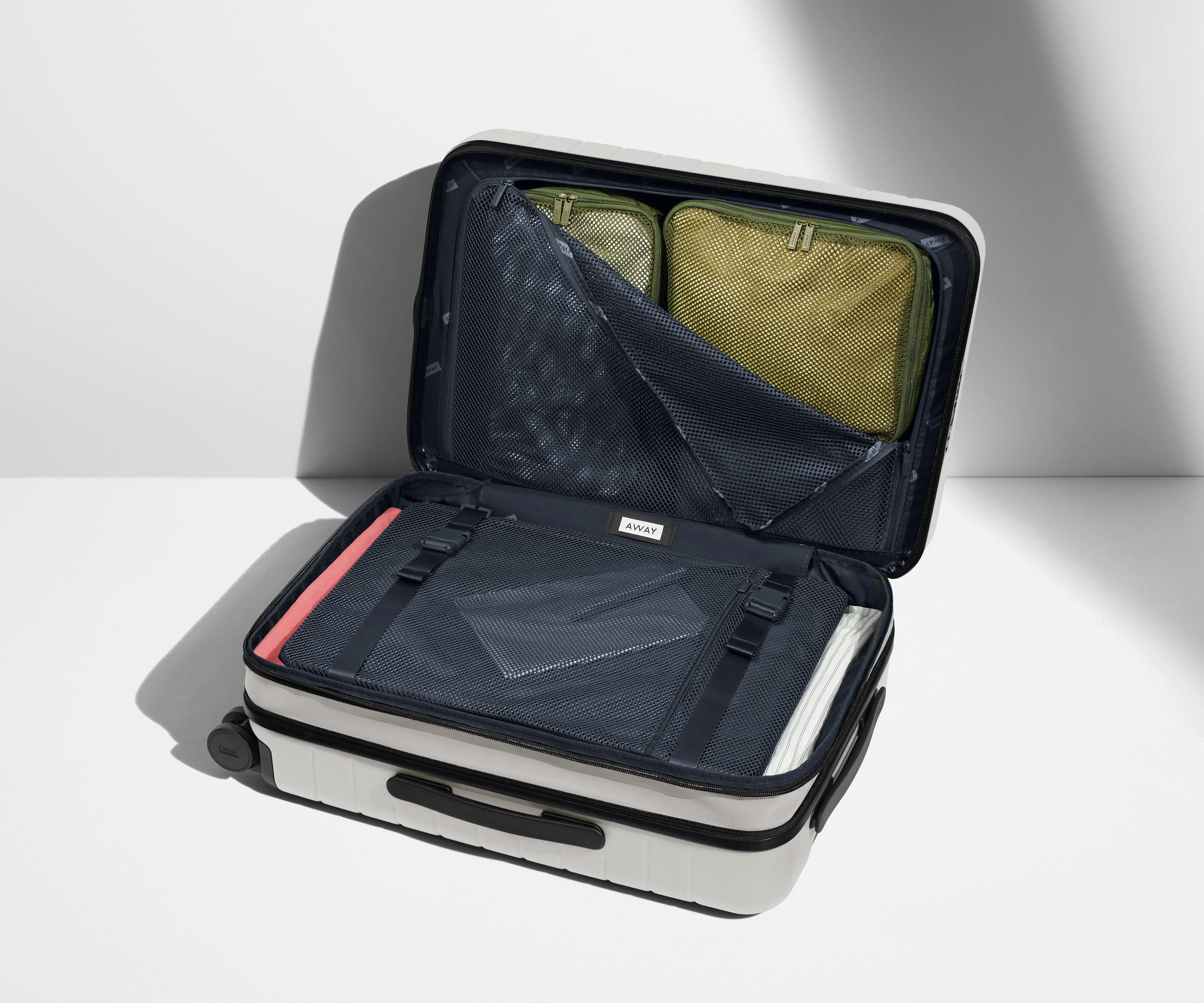 The Bigger Carry-On Flex in Cloud Gray - Image 6