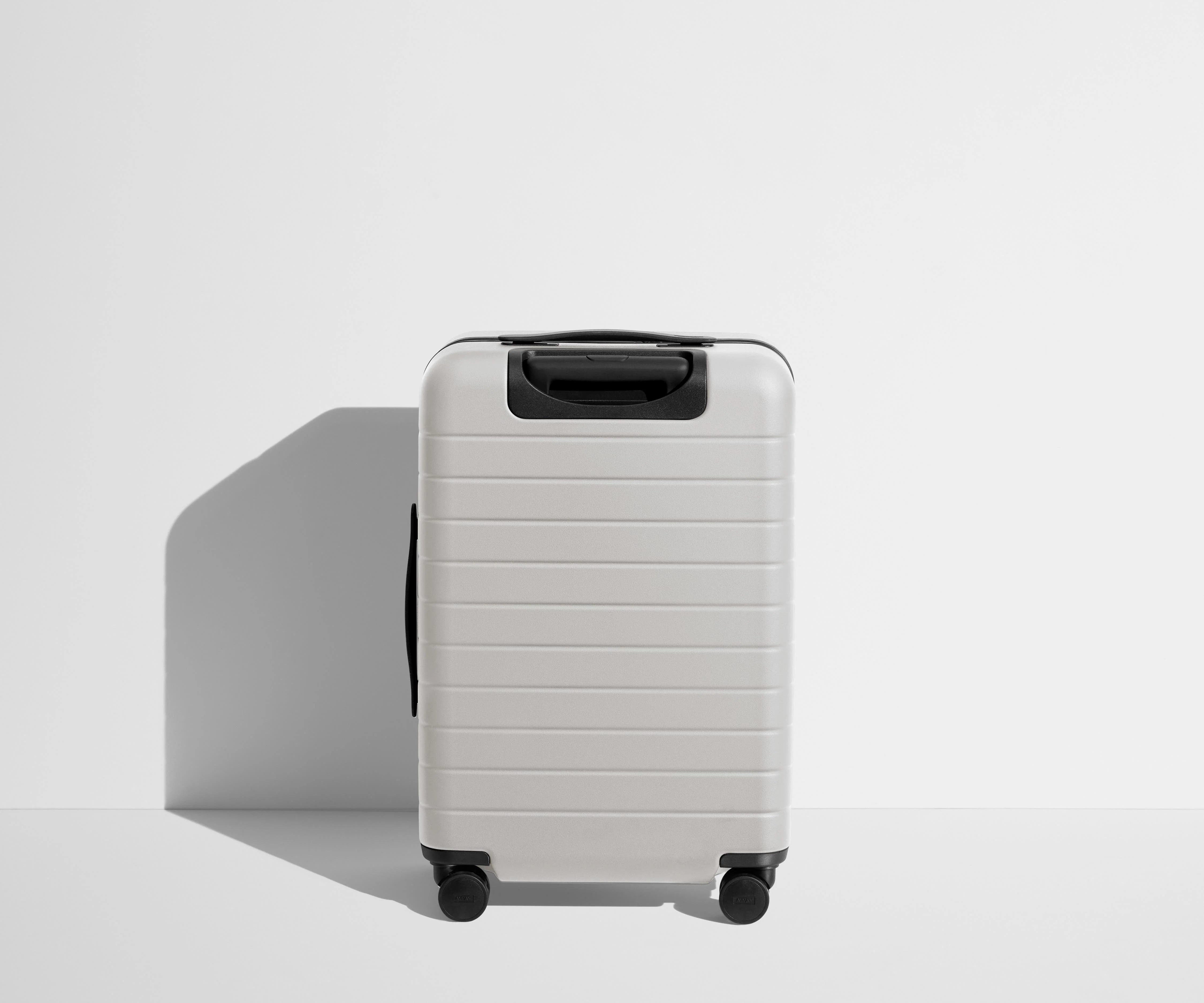 The Bigger Carry-On Flex in Cloud Gray - Image 8