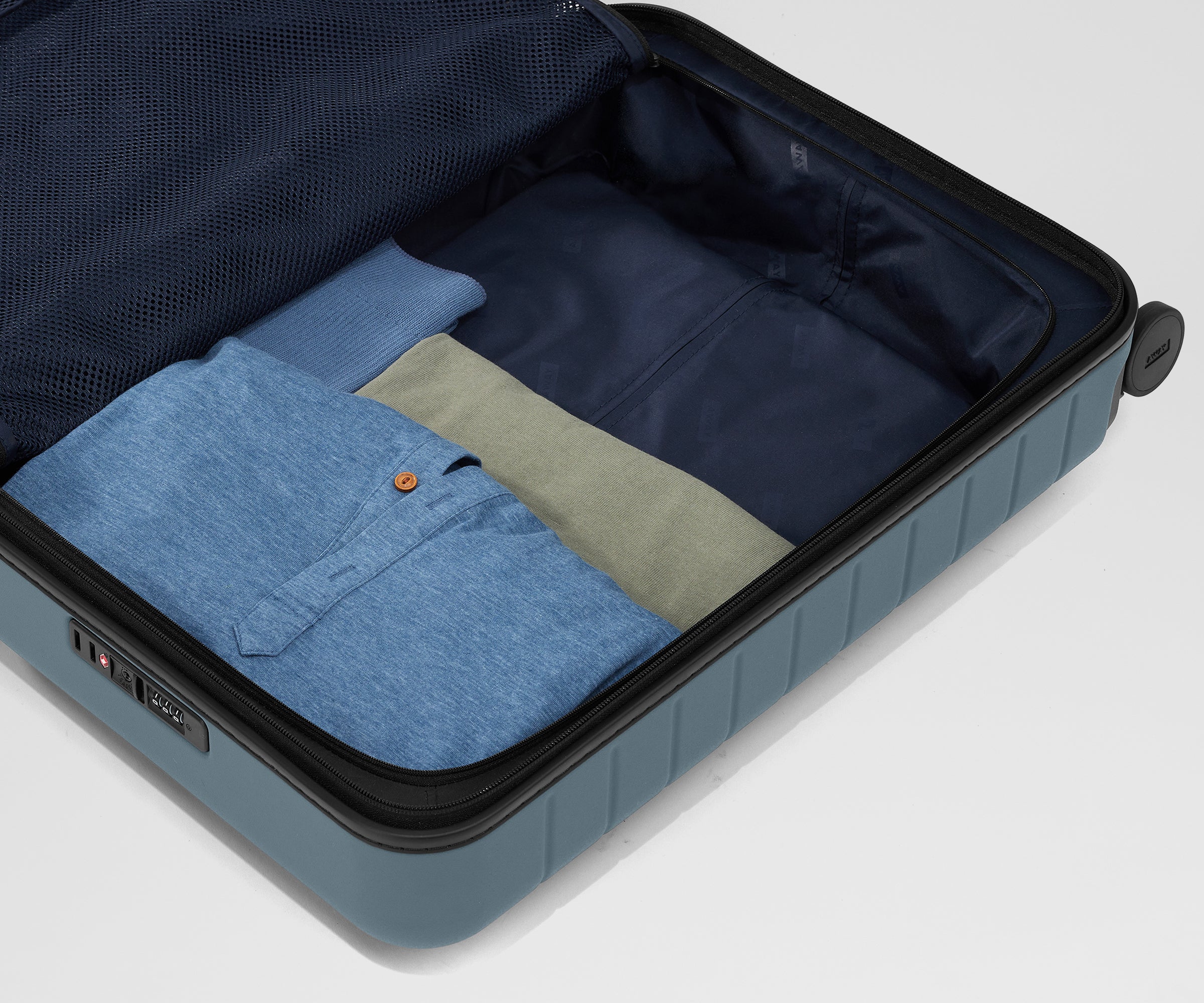 The Executive Bigger Carry-On in Coast Blue - Image 9