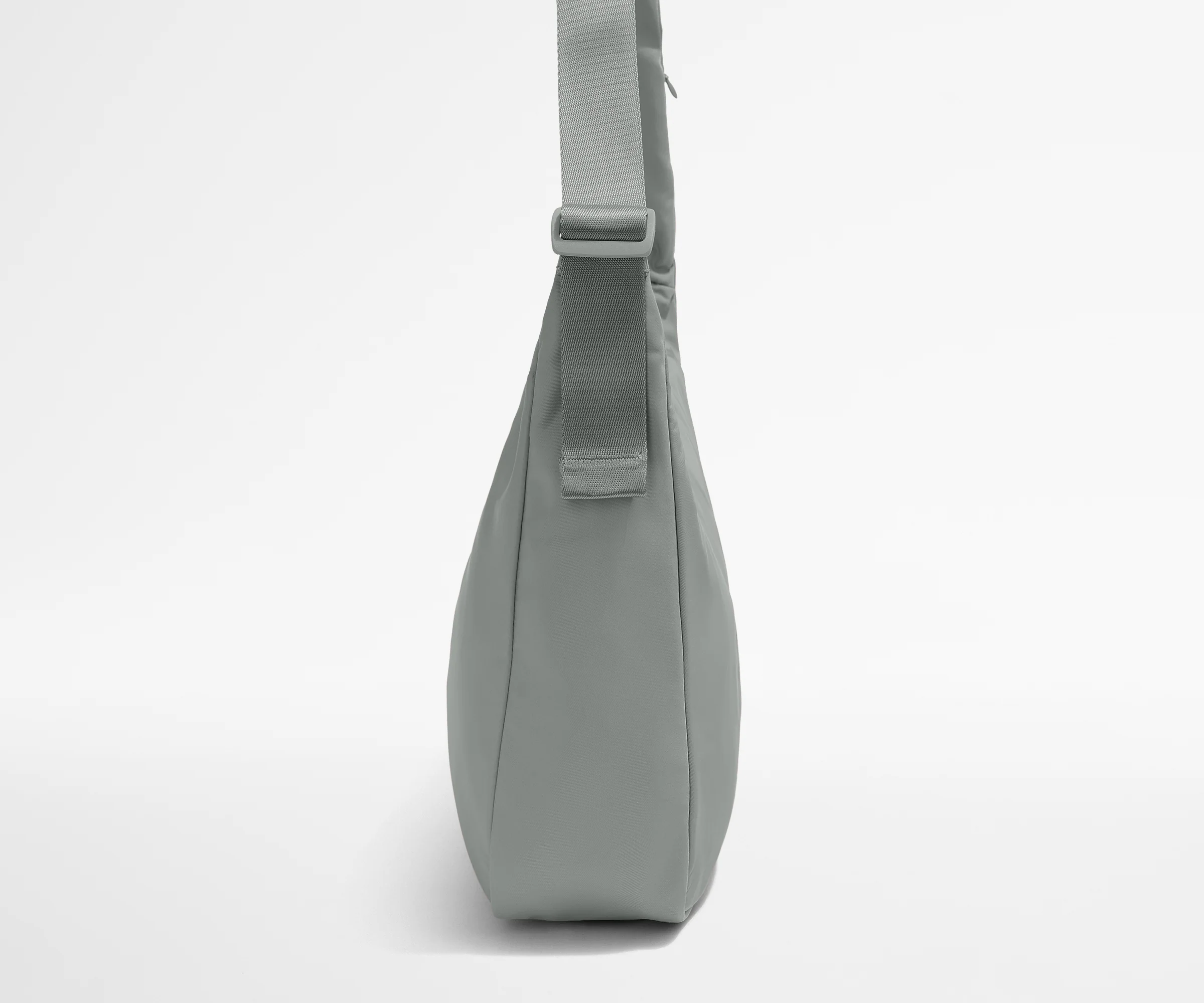 Featherlight Crossbody in Nordic Gray - Image 6