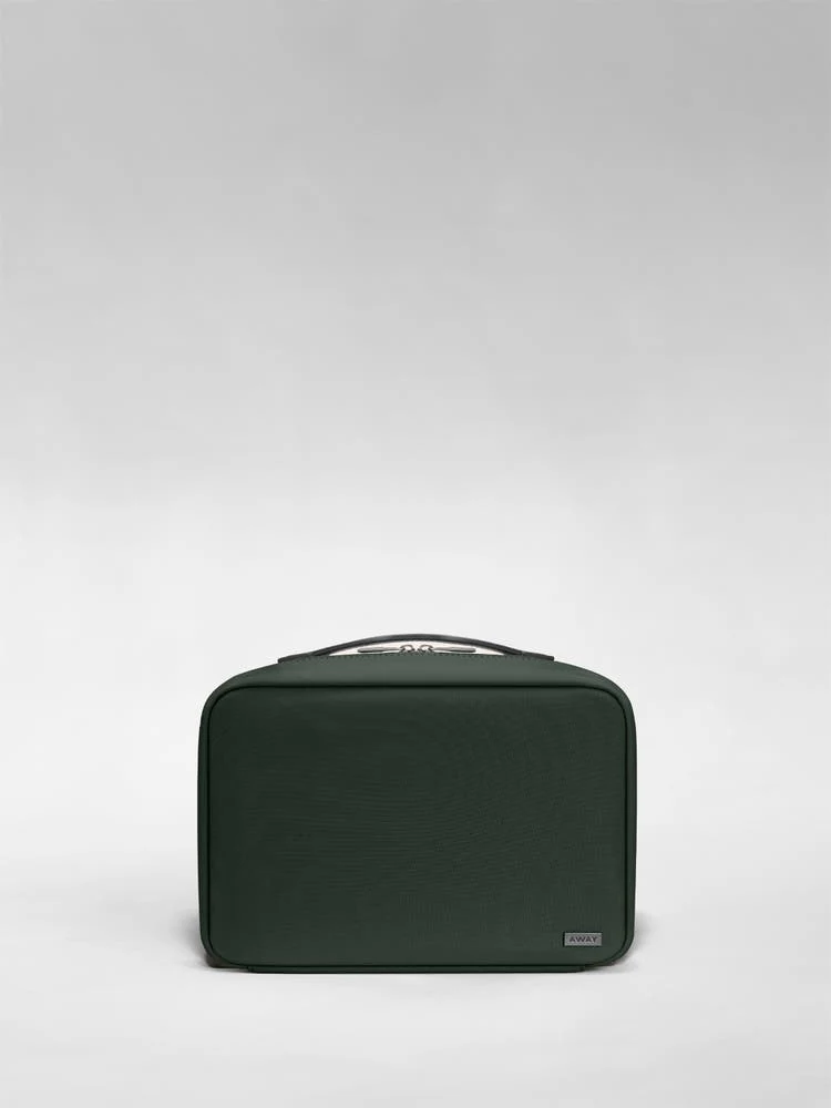 The Hanging Toiletry Bag in Green - Image 7