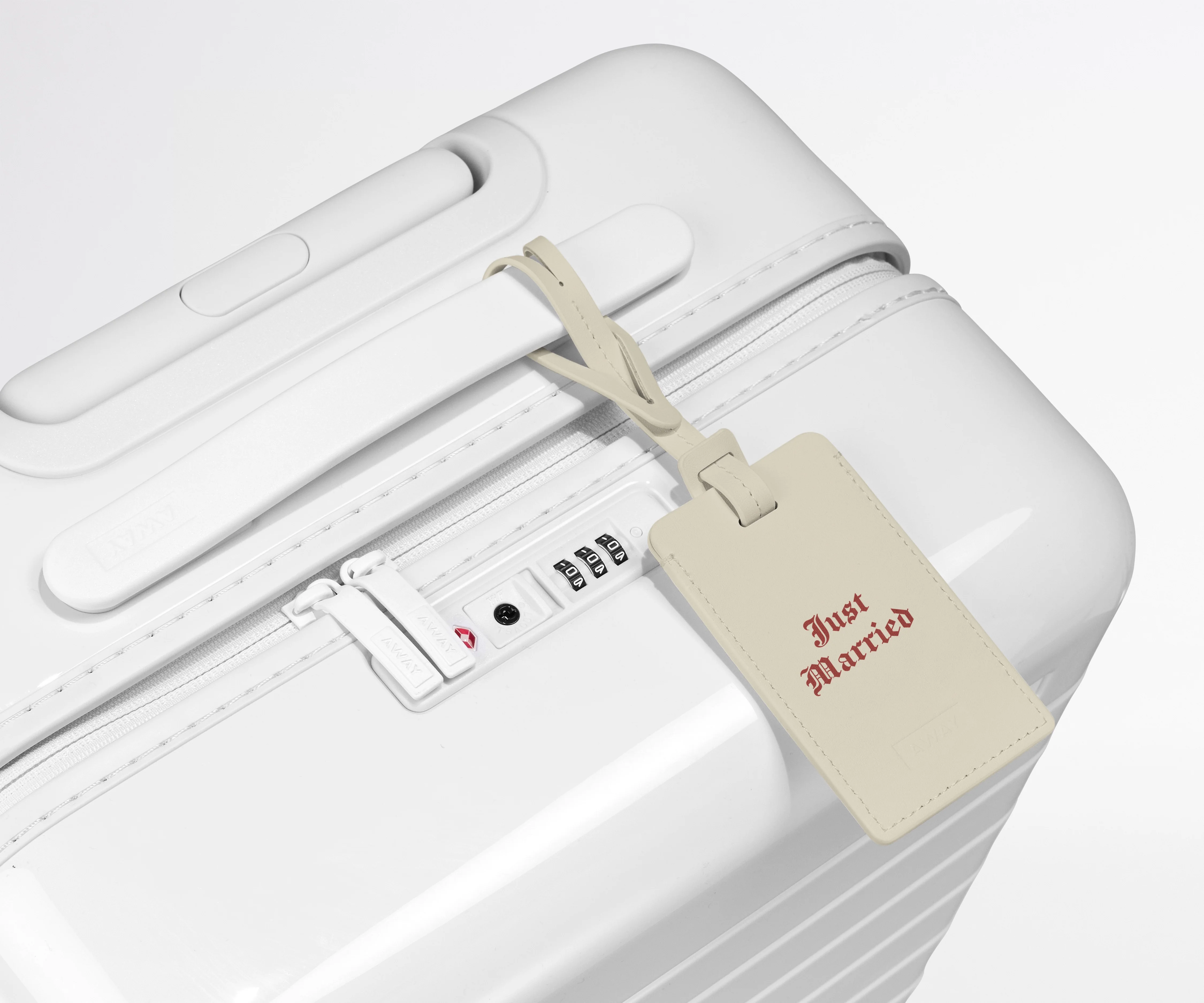The Luggage Tag in Honeymoon - Image 2