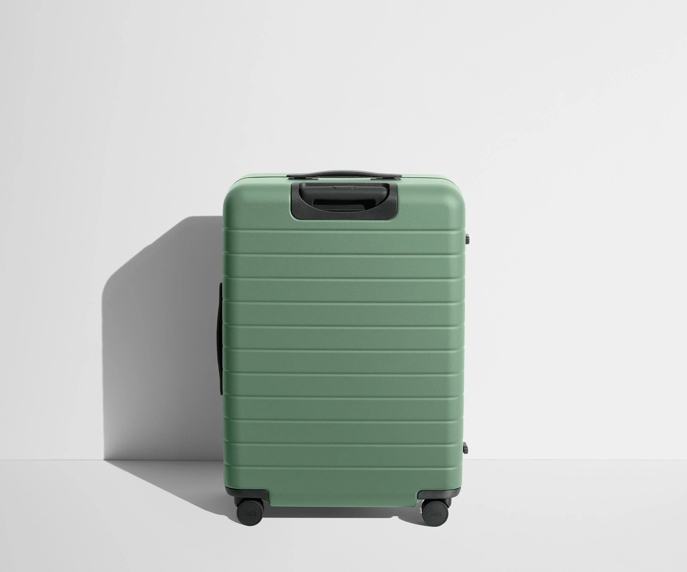 The Medium in Sea Green - Image 7