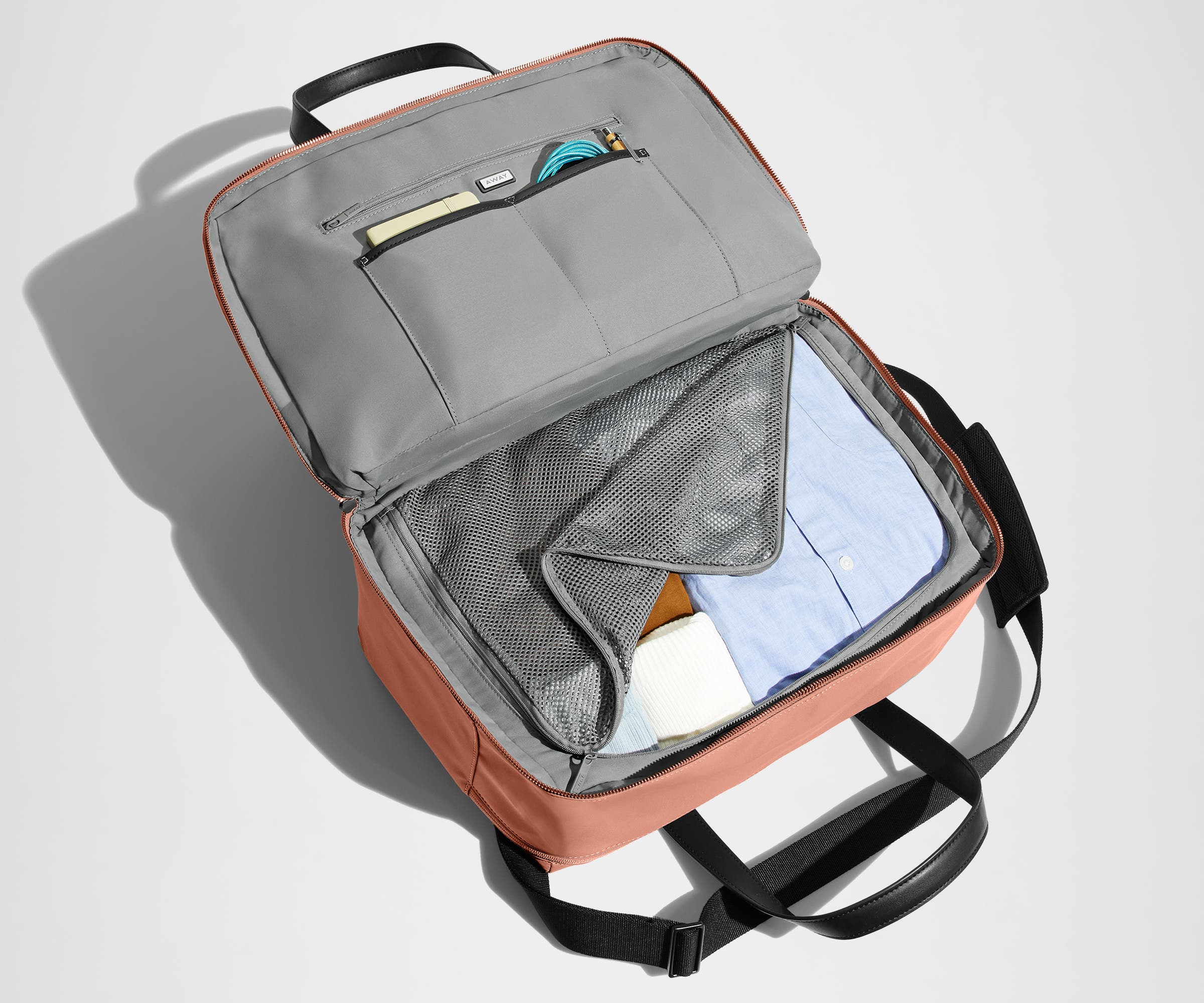 The Overnight Bag in Clay Pink - Image 3