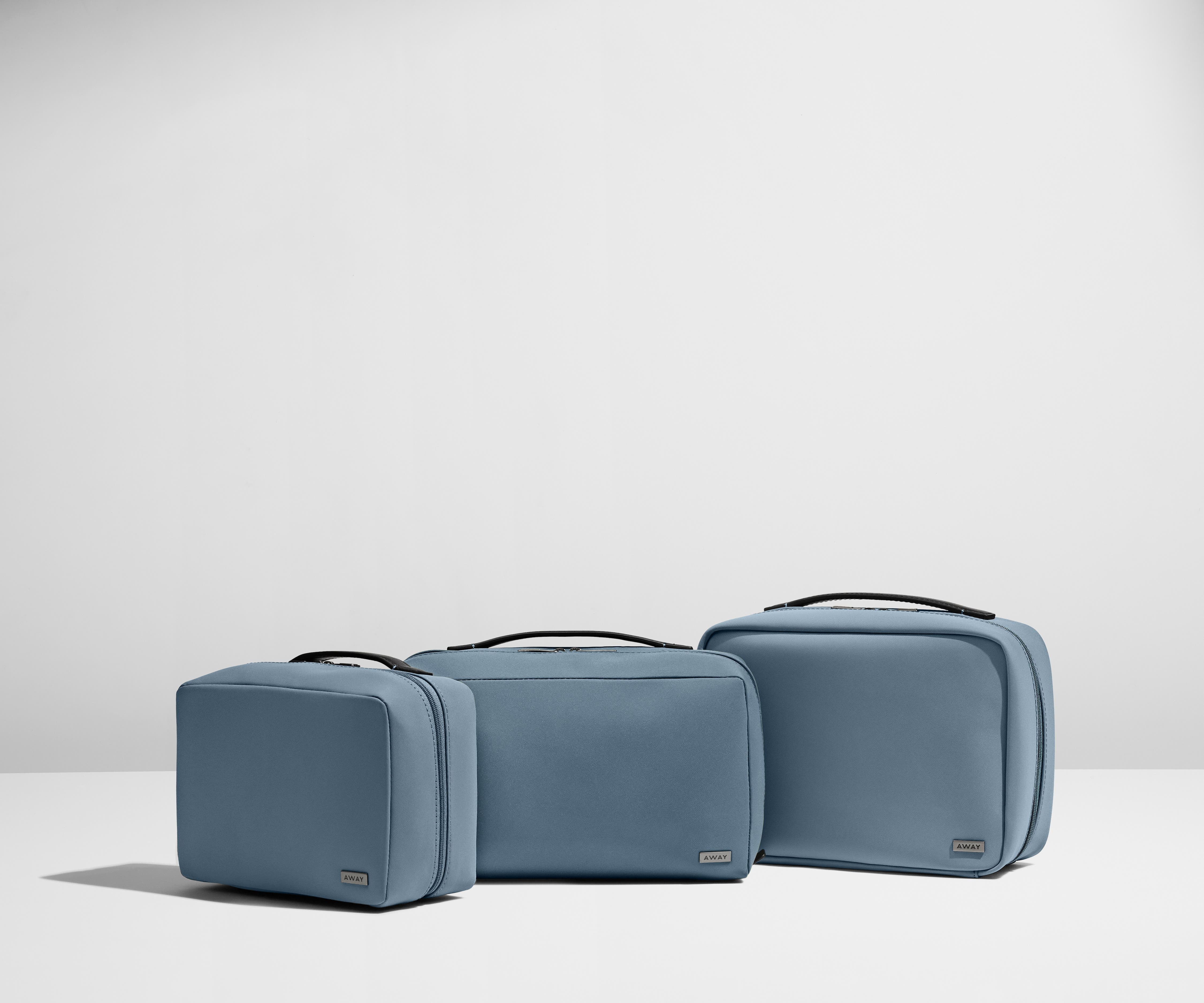 The Small Toiletry Bag in Coast Blue - Image 5