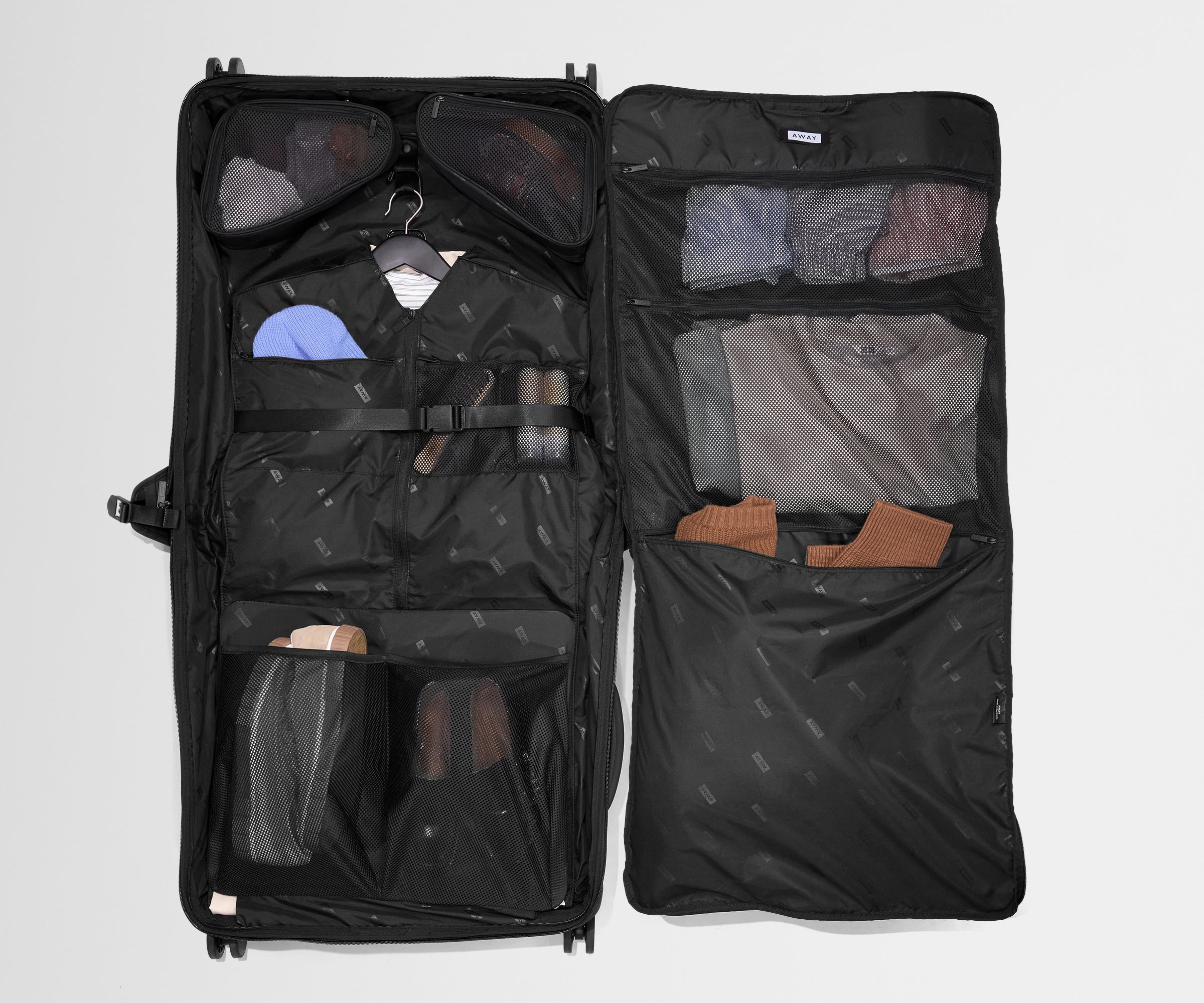 Softside Garment Roller in Jet Black - Image 4