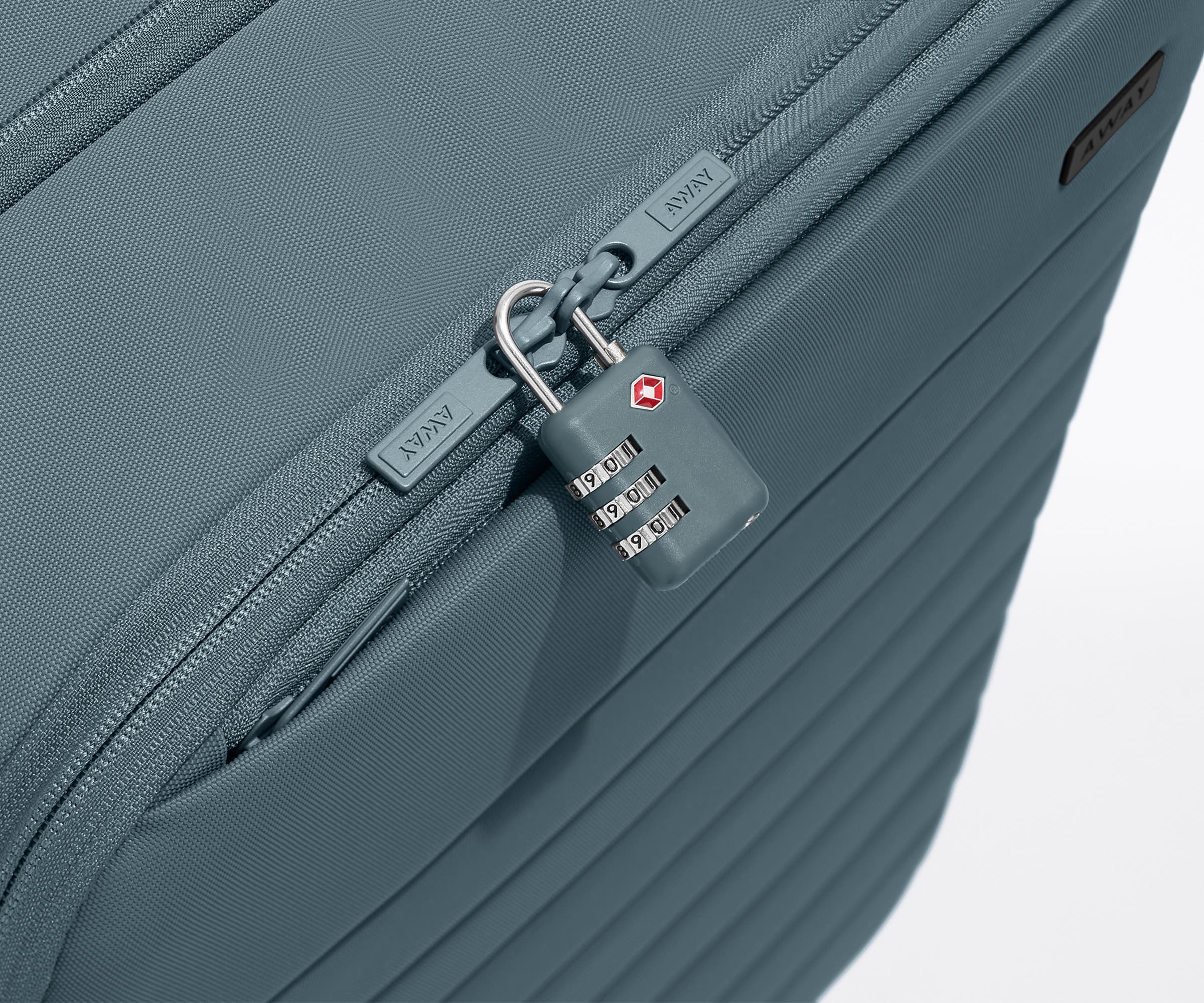 Softside Large in Coast Blue - Image 10