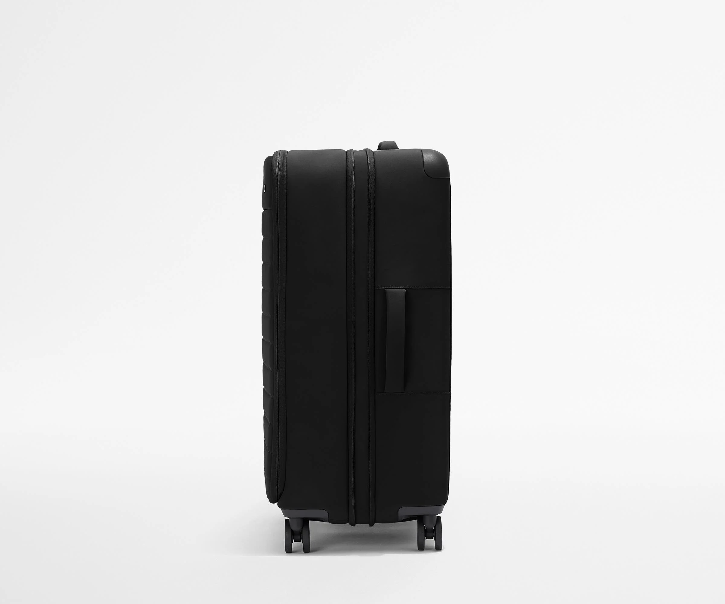Softside Large in Jet Black - Image 3