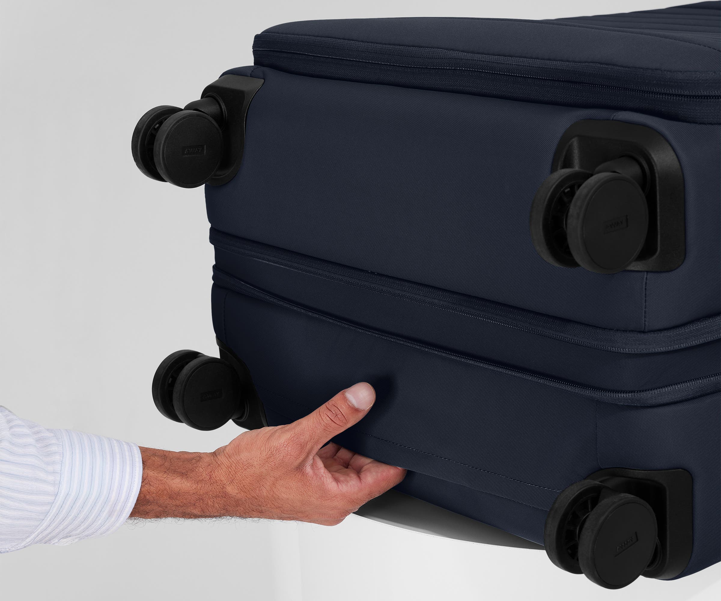 Softside Large in Navy Blue - Image 8