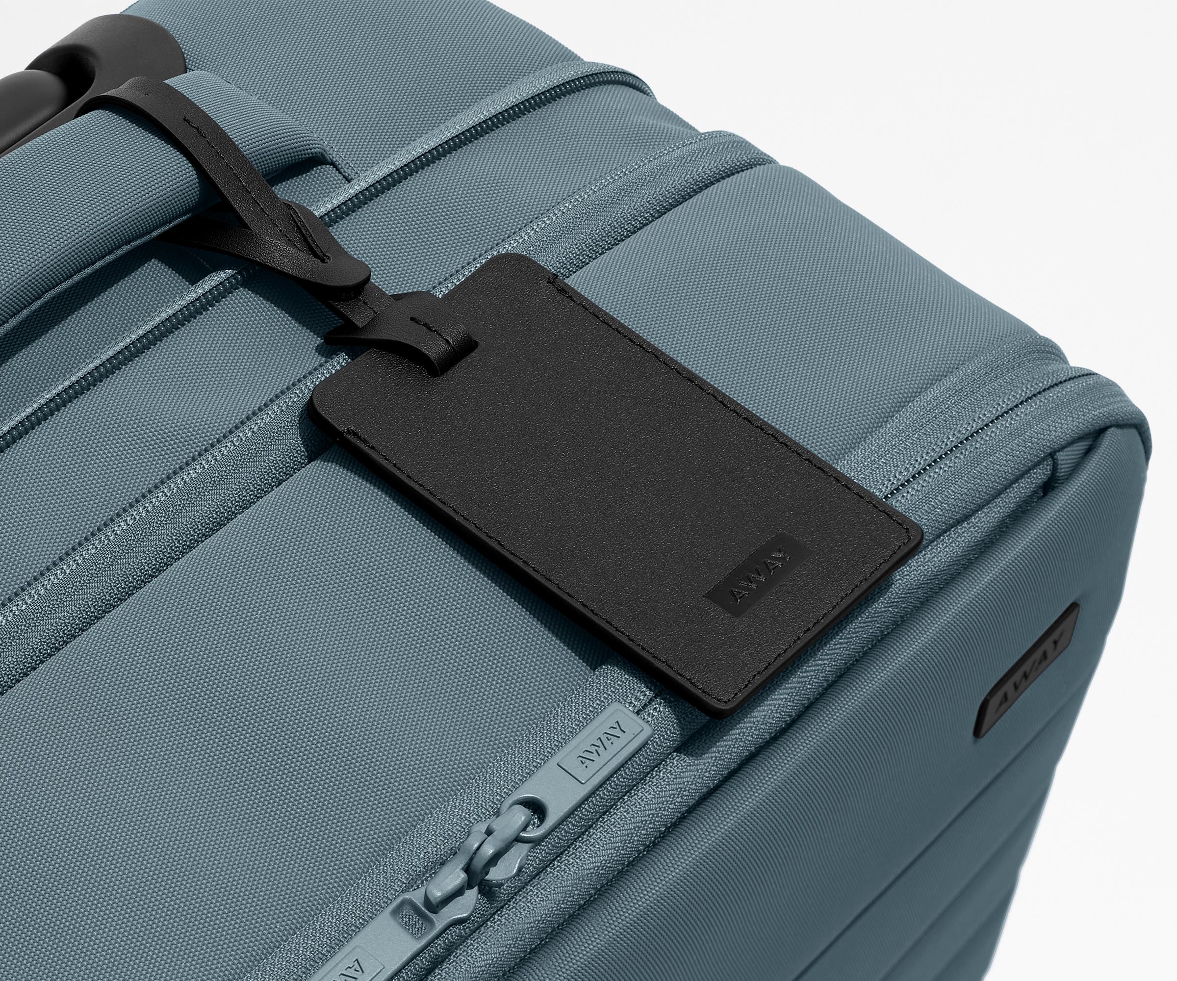 Softside Medium in Coast Blue - Image 11