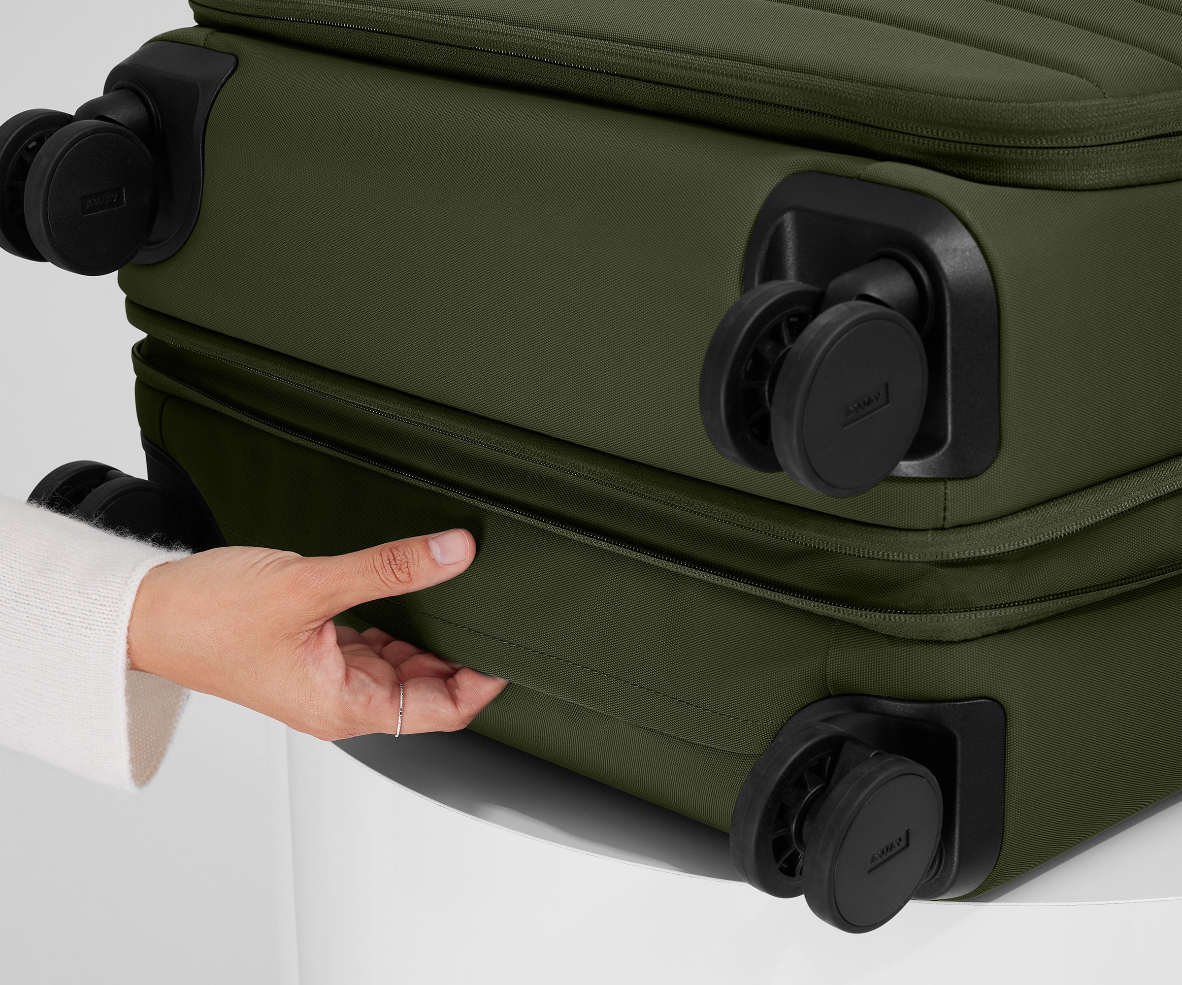 Softside Medium in Olive Green - Image 7