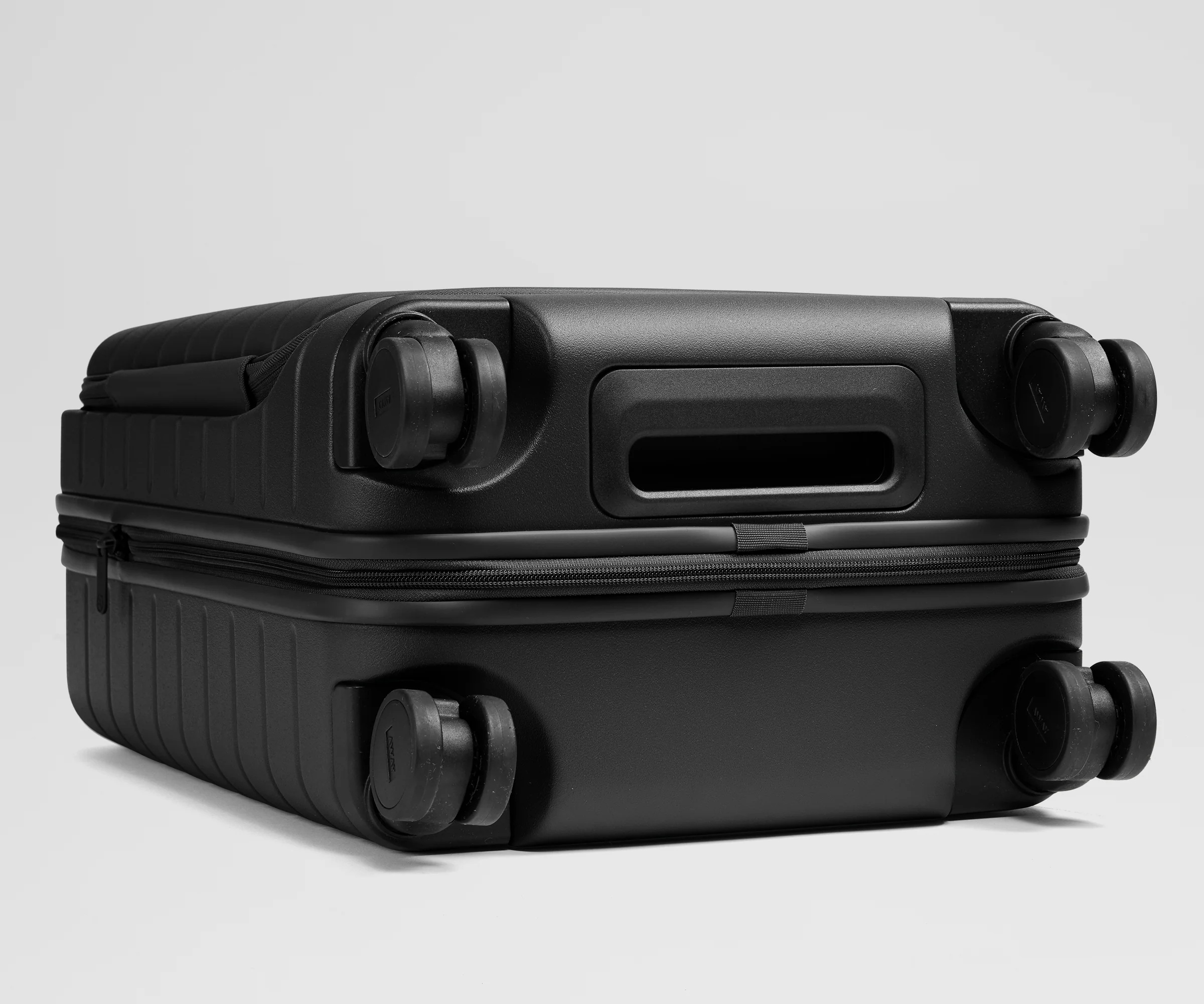 Topside Carry-On in Jet Black - Image 8