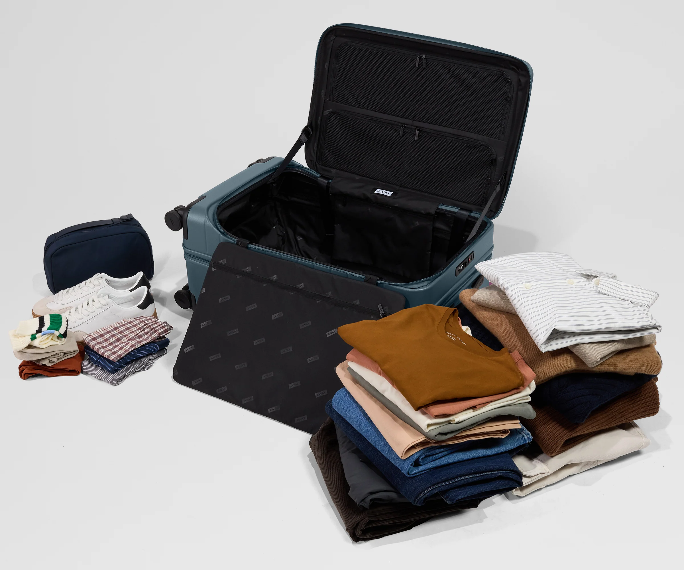 Topside Medium Trunk in Coast Blue - Image 4
