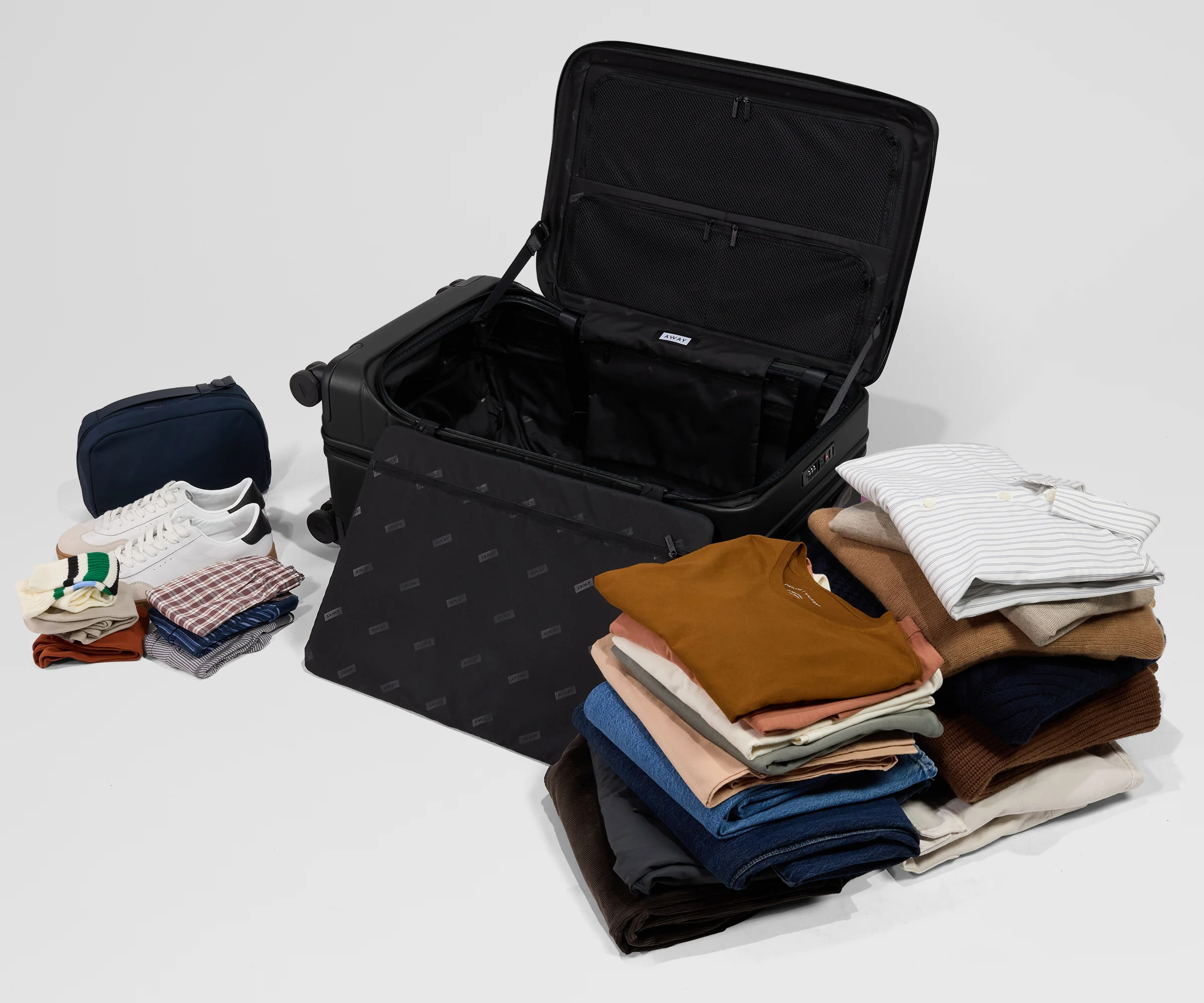 Topside Medium Trunk in Jet Black - Image 4