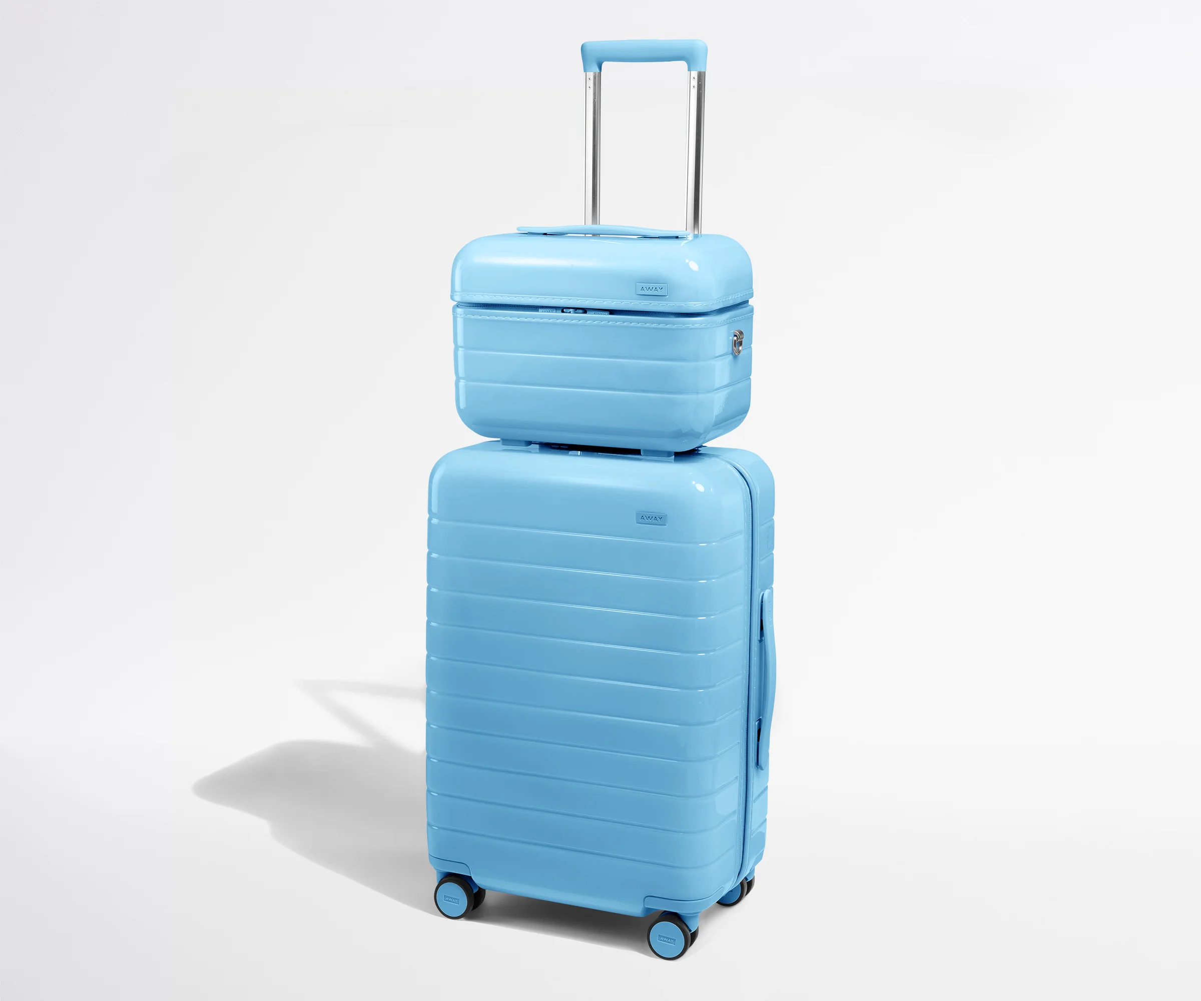 The Train Case in Glazed Opal Blue - Image 4