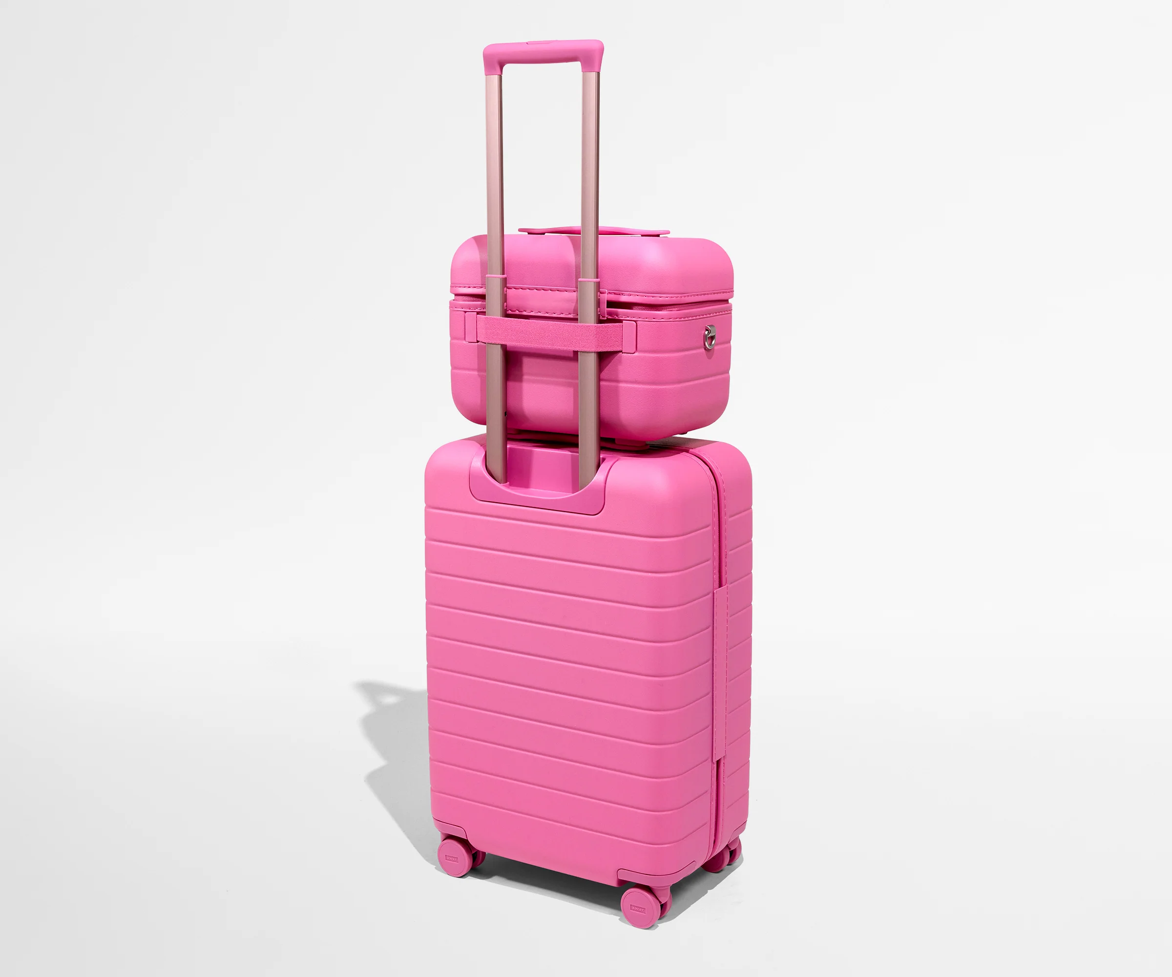 The Train Case in Island Pink - Image 4