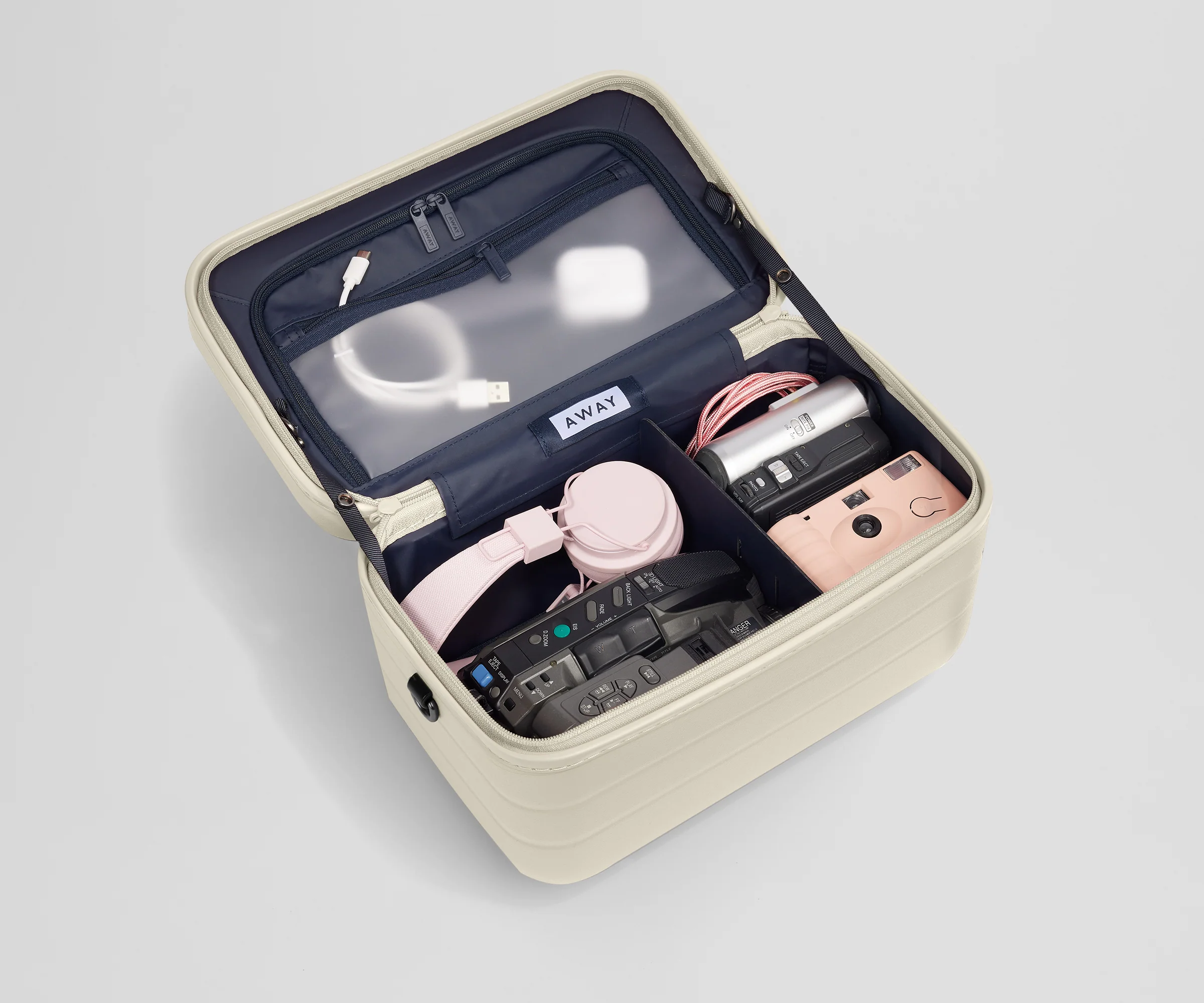 The Train Case in Salt White - Image 5