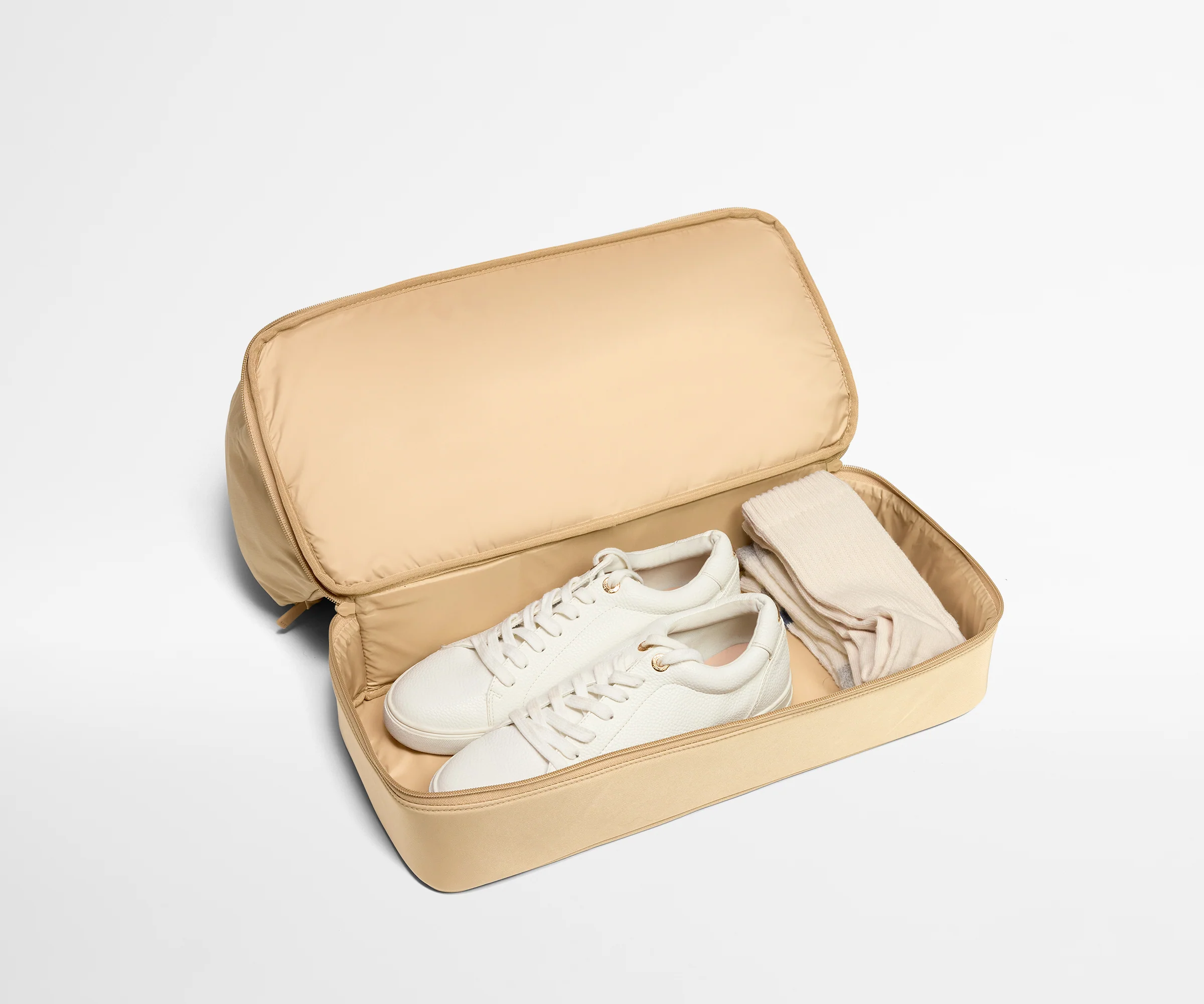 Featherlight Overnight Bag in Camel Brown - Image 6
